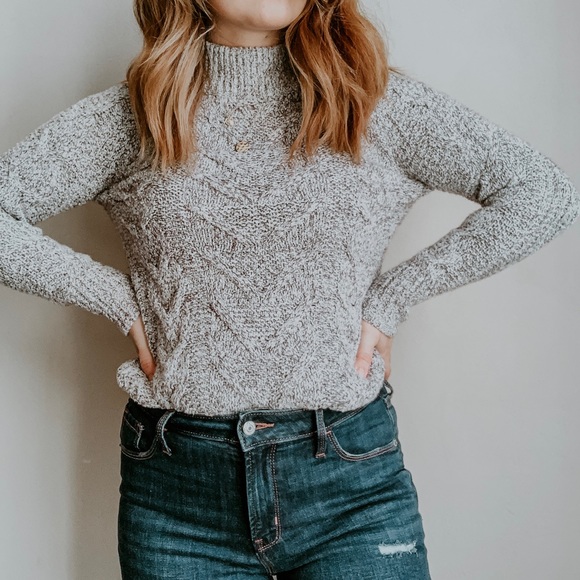 Sweaters - Cozy grey marled mock neck sweater